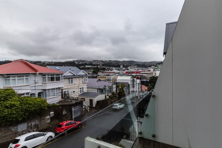 Photo of property in 76 Brougham Street, Mount Victoria, Wellington, 6011