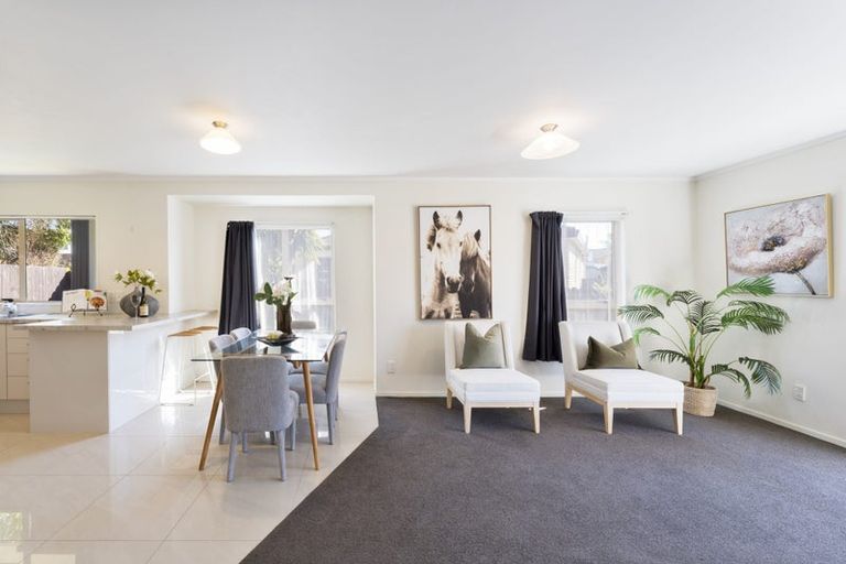 Photo of property in 16 Munroe Road, Ranui, Auckland, 0612