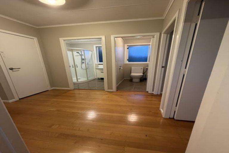 Photo of property in 36 Waipani Road, Te Atatu Peninsula, Auckland, 0610