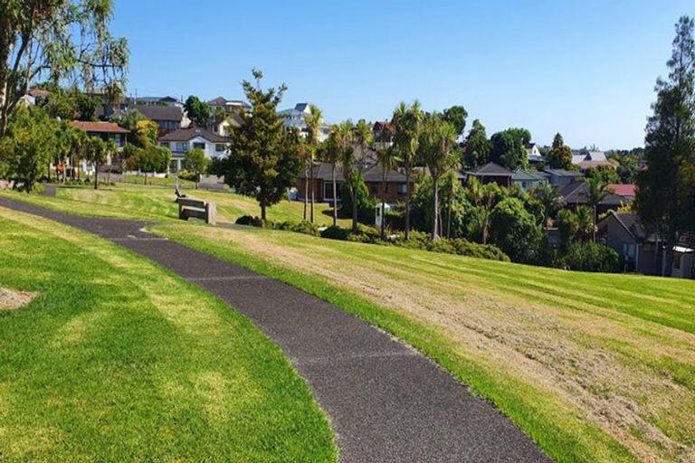 Photo of property in 26 Tatyana Place, Massey, Auckland, 0614