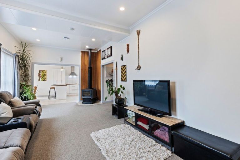 Photo of property in 20b Calgher Avenue, Waitara, 4320