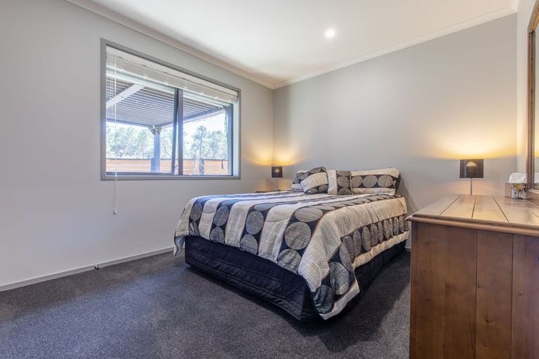 Photo of property in 8 Komahimahi Way, Motuoapa, 3382