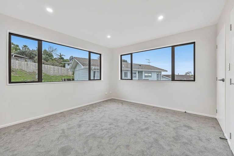 Photo of property in 29d Rotoiti Avenue, Pakuranga Heights, Auckland, 2010