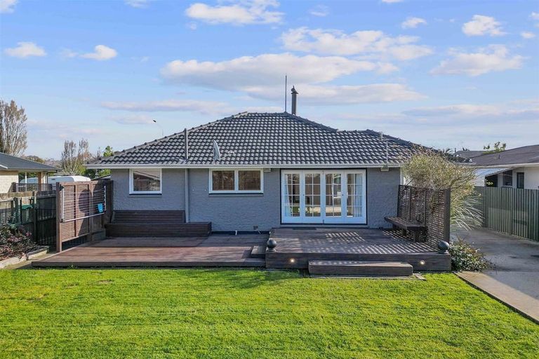 Photo of property in 130 Grimseys Road, Redwood, Christchurch, 8051
