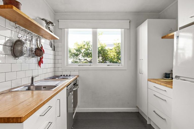 Photo of property in 95 Wellesley Road, Napier South, Napier, 4110