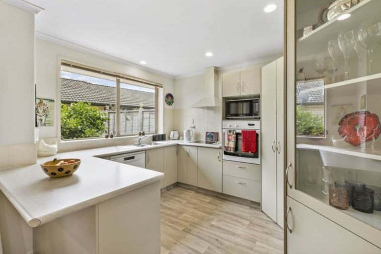 Photo of property in 19 Parkwood Place, Papamoa Beach, Papamoa, 3118
