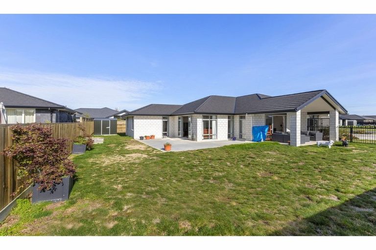 Photo of property in 4 Plescher Crescent, Leamington, Cambridge, 3432