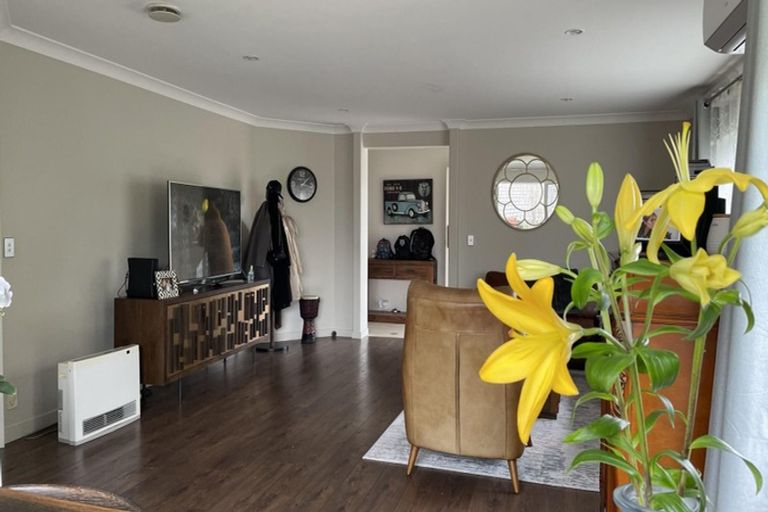 Photo of property in 23 Laurel Oak Drive, Schnapper Rock, Auckland, 0632