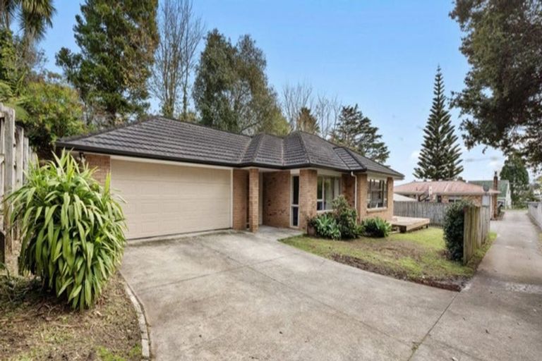 Photo of property in 17a Valley Road, Waiuku, 2123
