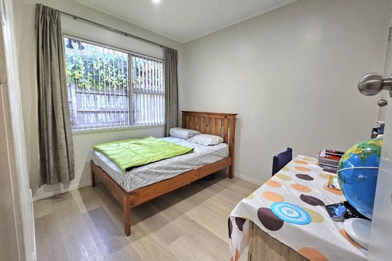 Photo of property in 3/96 Titirangi Road, New Lynn, Auckland, 0600