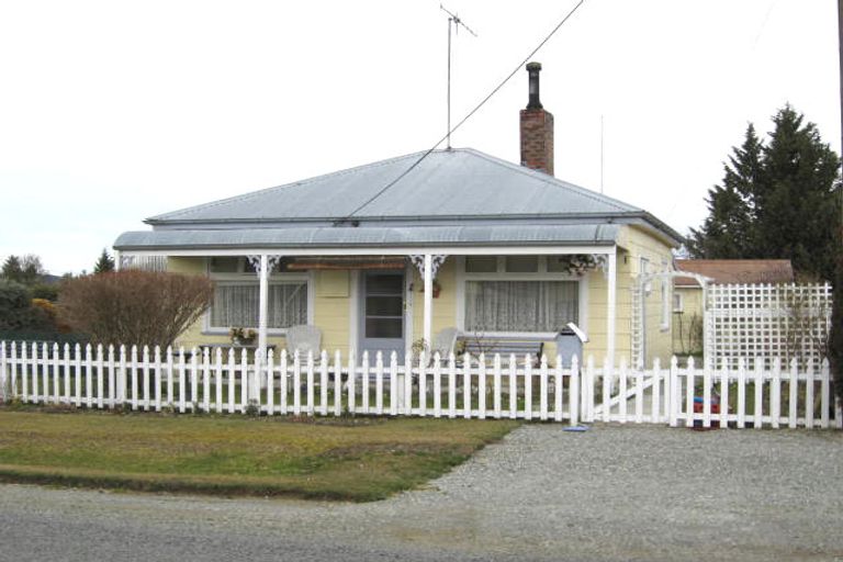 Photo of property in 2 Argyll Street, Fairlie, 7925