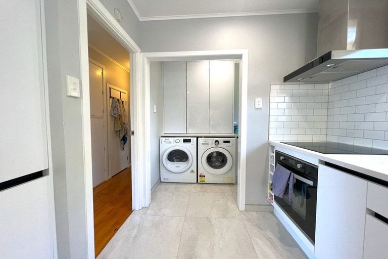 Photo of property in 1/86 Tirimoana Road, Te Atatu South, Auckland, 0602