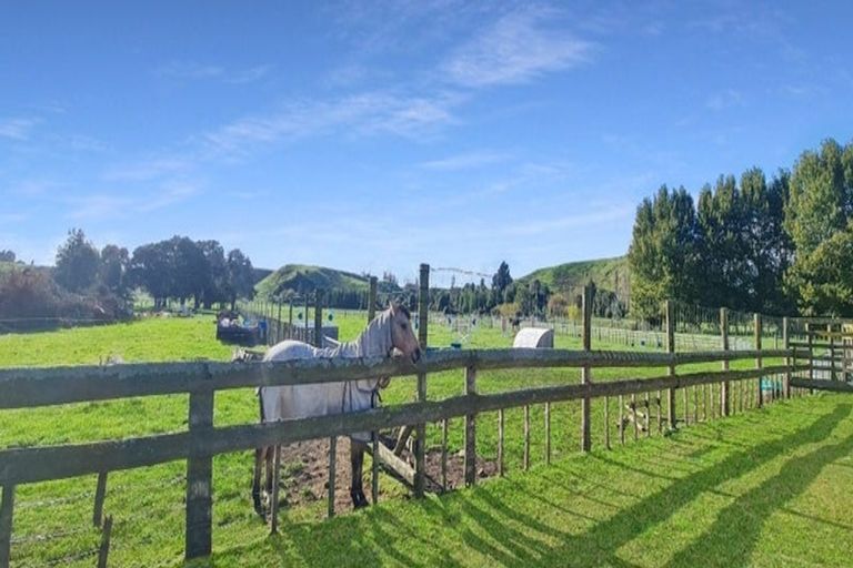 Photo of property in 173 Leedstown Road, Hunterville, Marton, 4787