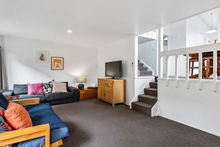 Photo of property in 4/33 Eskdale Road, Birkdale, Auckland, 0626