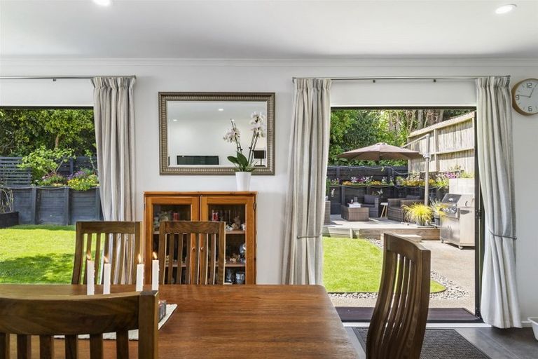 Photo of property in 1/45 Weatherly Road, Torbay, Auckland, 0630