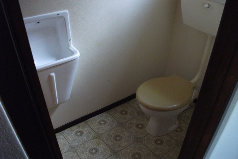 Photo of property in 22 Callender Place, Shelly Park, Auckland, 2014