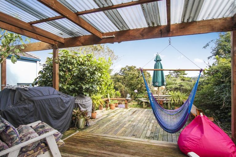 Photo of property in 18 Wallace Road, Ranui, Auckland, 0612