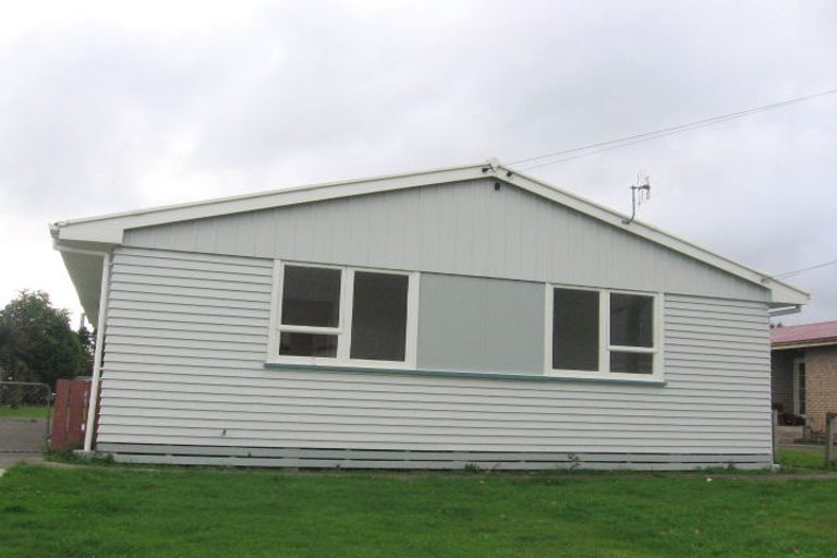 Photo of property in 17 Brighton Crescent, Highbury, Palmerston North, 4412