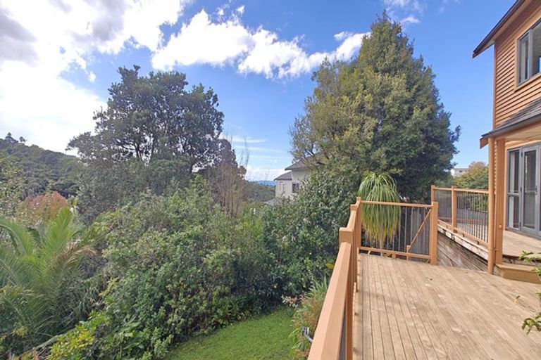 Photo of property in 1 Glenreagh Place, Torbay, Auckland, 0630