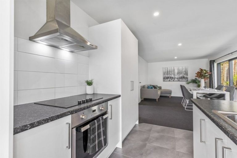 Photo of property in 8 Southill Way, Pyes Pa, Tauranga, 3112