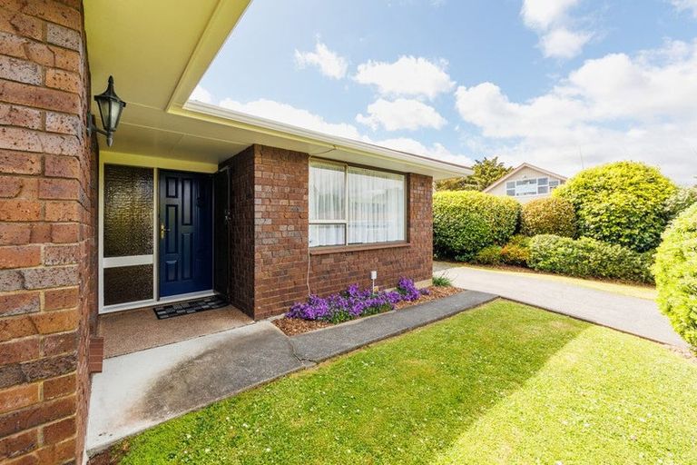 Photo of property in 9 Huhana Court, Hokowhitu, Palmerston North, 4410