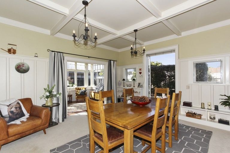 Photo of property in 32 Barrett Street, Westown, New Plymouth, 4310