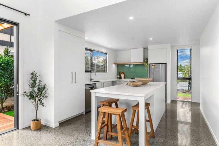 Photo of property in 3 Citrus Place, Mangawhai, 0505