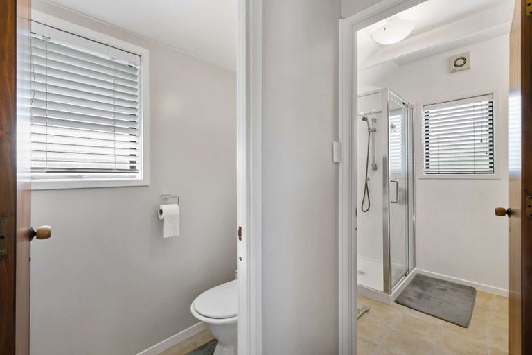 Photo of property in 3/44 Roberts Road, Glenfield, Auckland, 0629