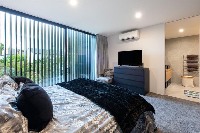 Photo of property in 314c Hurstmere Road, Takapuna, Auckland, 0622