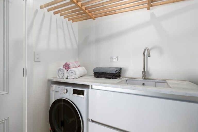 Photo of property in 60 Park Terrace, Blenheim, 7201