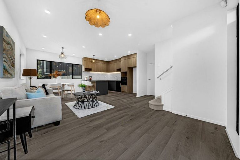 Photo of property in 40a Mason Street, New Lynn, Auckland, 0600