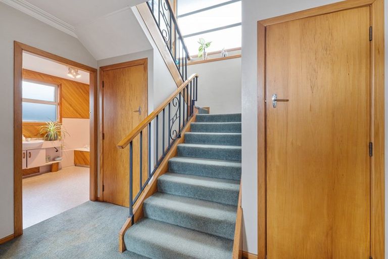 Photo of property in 14 Barrett Street, Westown, New Plymouth, 4310