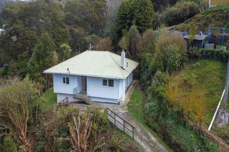 Photo of property in 11 Morepork Lane, Waipori Falls, Outram, 9073