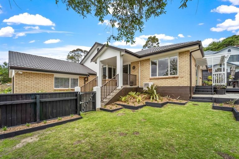 Photo of property in 7 Phoebe Meikle Place, Torbay, Auckland, 0630