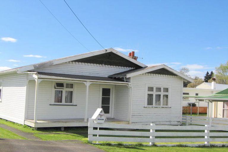 Photo of property in 2 Willis Street, Marton, 4710