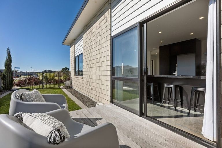 Photo of property in 13 Rua Place, Bell Block, New Plymouth, 4312