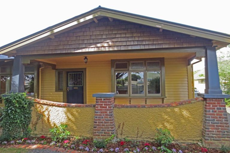 Photo of property in 25 Ranfurly Street, Hokowhitu, Palmerston North, 4410