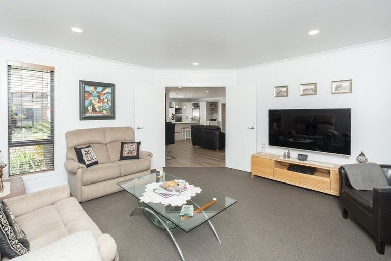 Photo of property in 6 Kentwood Place, Flagstaff, Hamilton, 3210