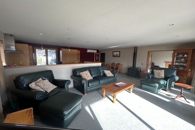 Photo of property in 142 Warren Street, Wanaka, 9305