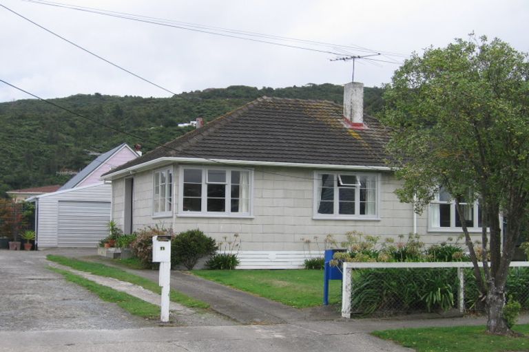 Photo of property in 13 Lockwood Crescent, Taita, Lower Hutt, 5011