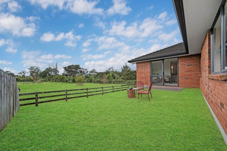 Photo of property in 31 Misty Valley Drive, Henderson, Auckland, 0612