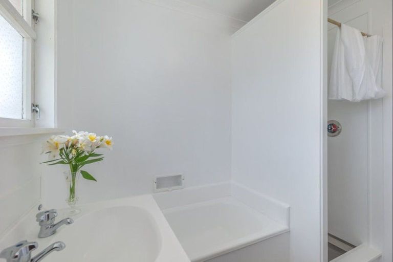 Photo of property in 609 Queen Street East, Levin, 5510