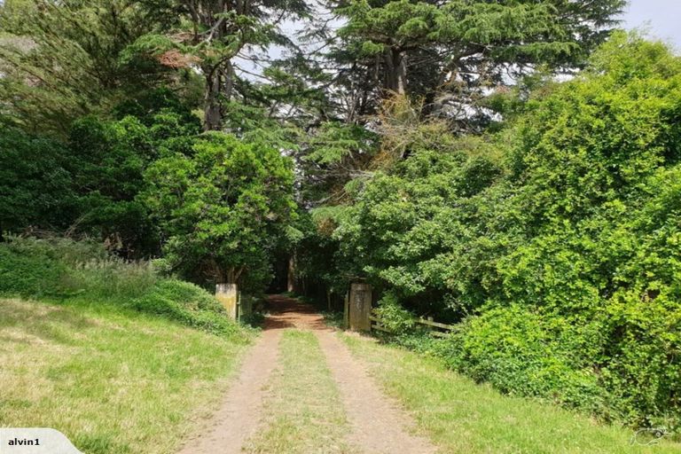 Photo of property in 64 View Hill Road, Little Akaloa, 7583