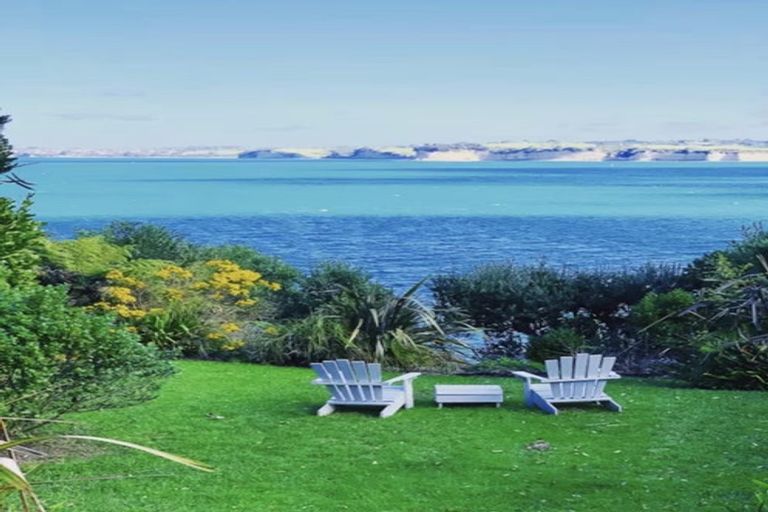 Photo of property in 837a Whangaparaoa Road, Manly, Whangaparaoa, 0930