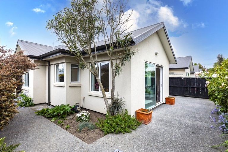 Photo of property in 4/6 Kauri Street, Riccarton, Christchurch, 8041