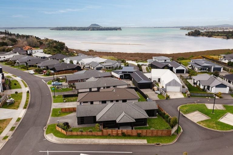 Photo of property in 63 Bert Wall Drive, Omokoroa, 3114