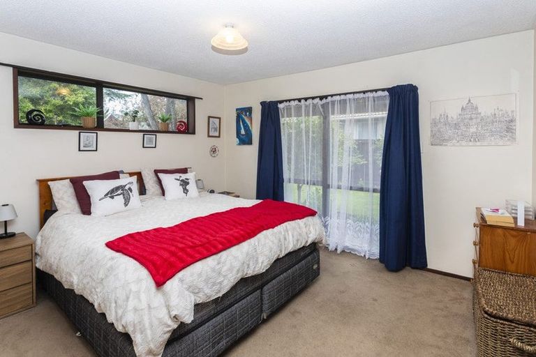 Photo of property in 76 Solomon Avenue, Redwood, Christchurch, 8051