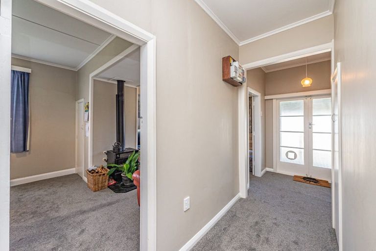 Photo of property in 5 Mosston Road, Castlecliff, Whanganui, 4501