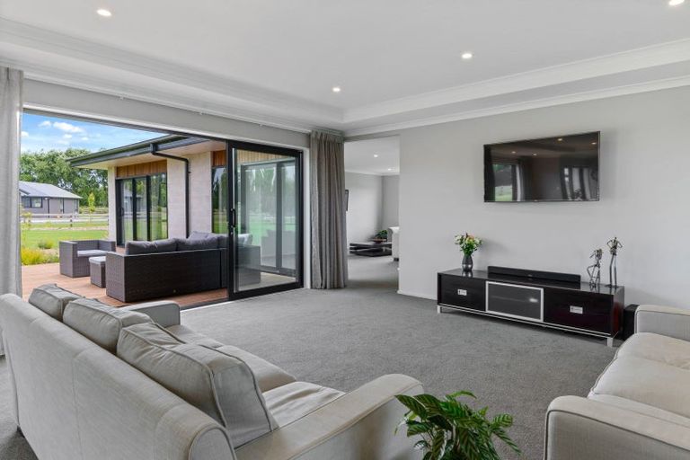 Photo of property in 76 Verdeco Boulevard, Lincoln, 7608