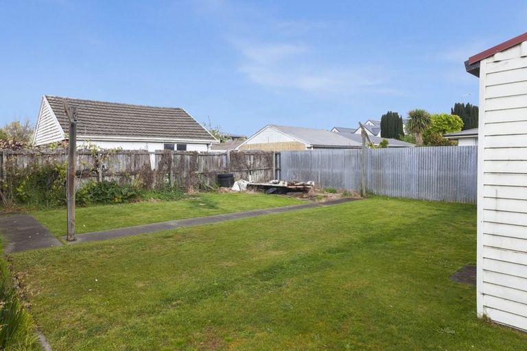 Photo of property in 45 Burnside Crescent, Burnside, Christchurch, 8053
